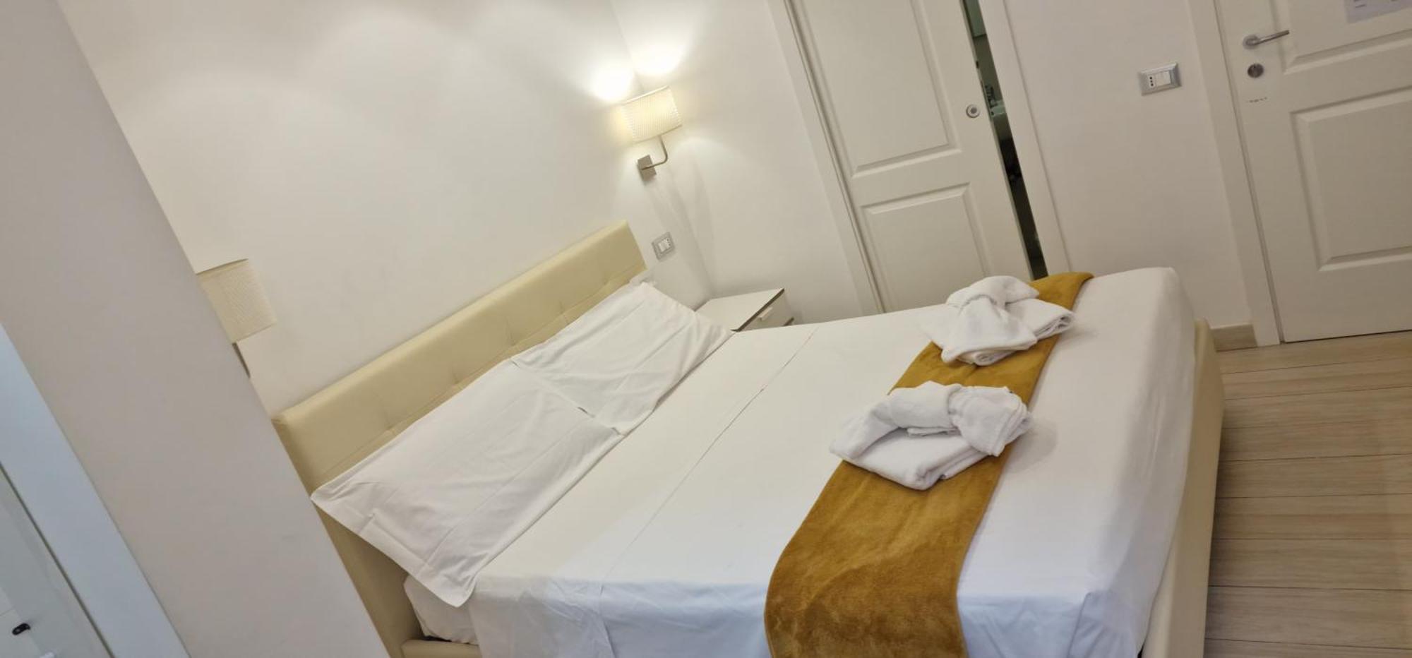 Hotel Mr. Charlie Brown Roma Exterior foto
