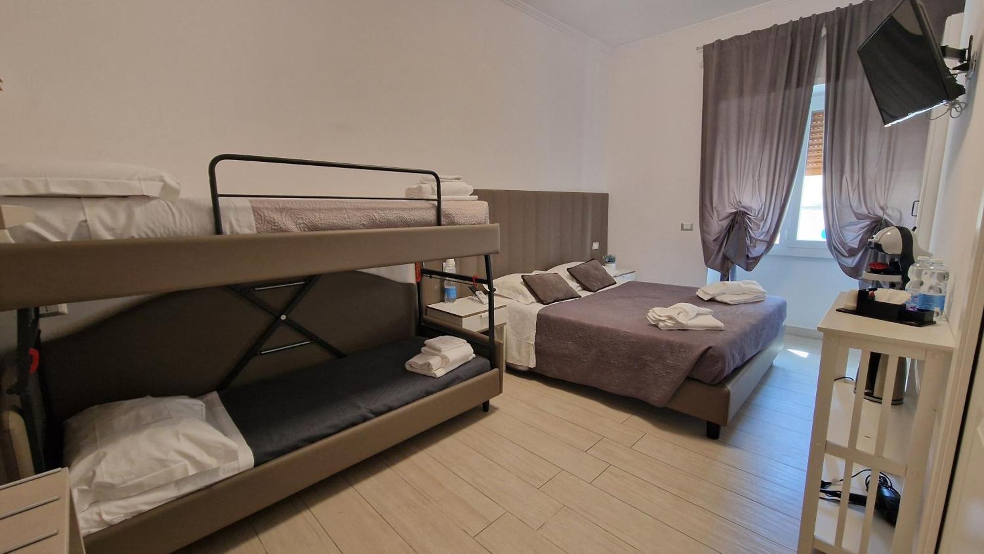 Hotel Mr. Charlie Brown Roma Exterior foto